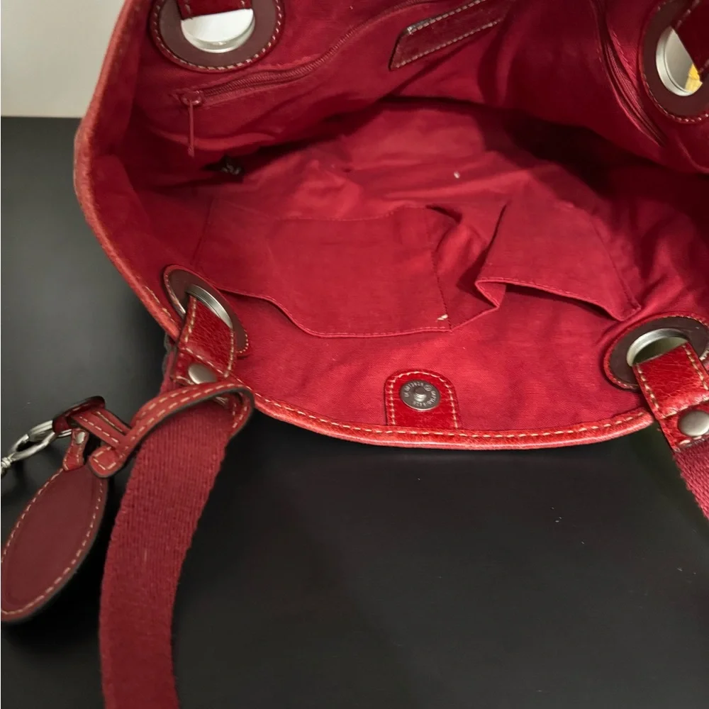 Fossil Red Leather Tote Bag 2 pockets 1 zipper pocket - Picture 6 of 7